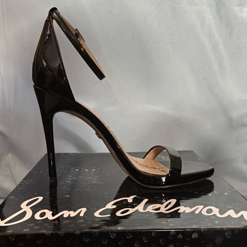 Heels - Picture 2 of 3
